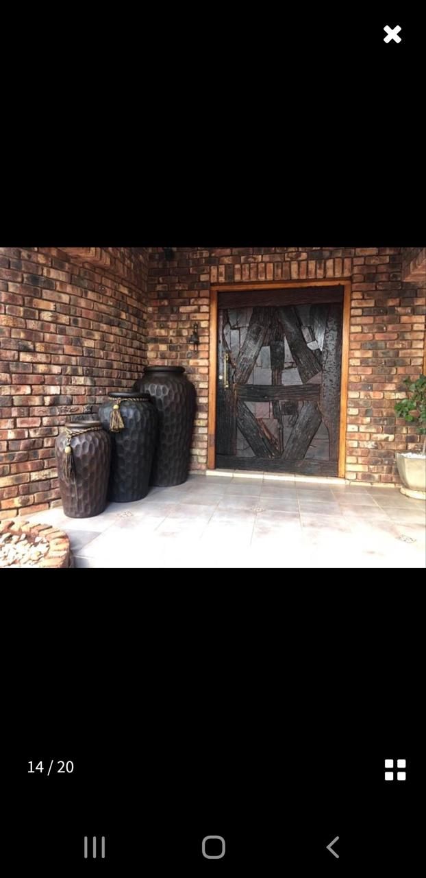 4 Bedroom Property for Sale in Minerva Gardens Northern Cape